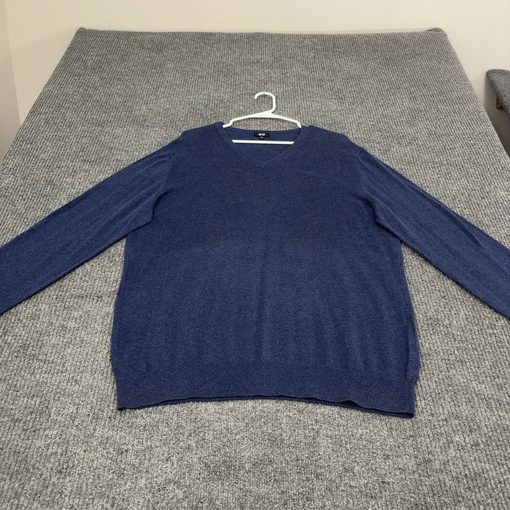Uniqlo Sweater Mens L Blue Cotton Cashmere V Neck Casual Minimalist